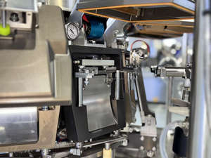 เครื่องบรรจุสุญญากาศแบบหมุนบรรจุภัณฑ์ปลอดเชื้อสำหรับกุ้งเพส8SK-200 - Product Image 3