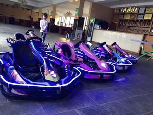 <span class=keywords><strong>Go</strong></span>-<span class=keywords><strong>Kart</strong></span> Elettrico con <span class=keywords><strong>Batteria</strong></span> al Litio 350W, Velocità Massima 25Km/H, Costruzione in Acciaio, Guida Automatica per Corse di Karting all'Aperto - Product Image 3