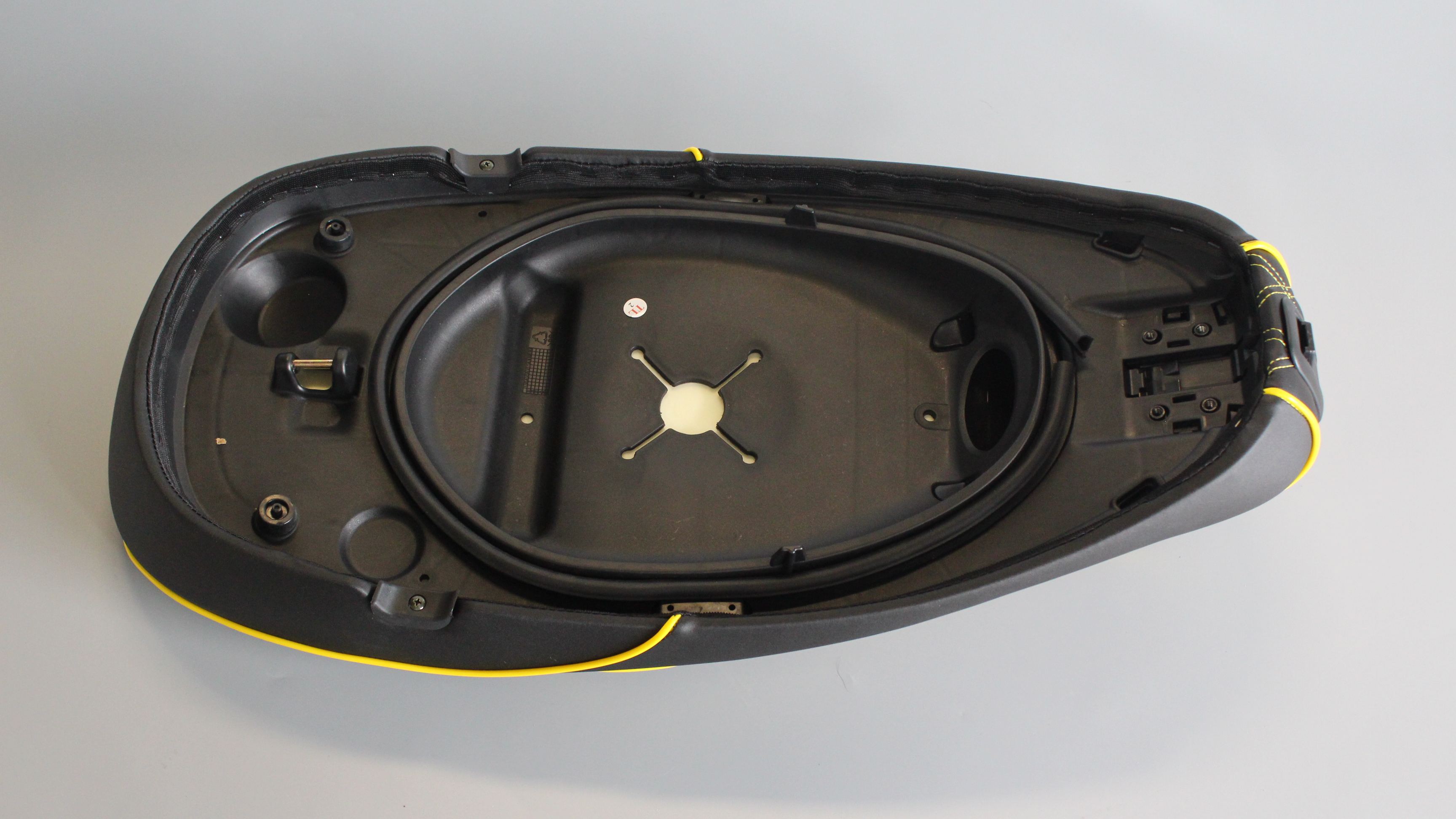 สีดำกับสีดำแบบดาม