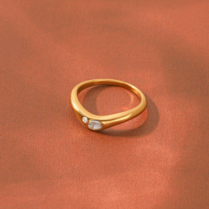 Anillo Personalizado al por Mayor, de Acero Inoxidable 316L, Chapado en Oro de 14k y 18k, con Zirconia en Forma de Corazón, para Mujer - Product Image 2