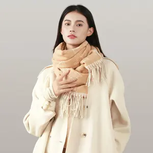 2022 가을 겨울 새로운 한국어 버전 귀여운 케이프 따뜻하고 두꺼운 드리 워진 패션 자카드 스카프