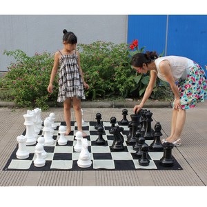 Set <span class=keywords><strong>di</strong></span> Scacchi da Giardino in Plastica con Pezzi Grandi e Oversize - Product Image 3