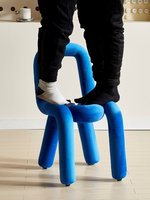 Chaise de salle à manger Ins Klein en velours, style créatif audacieux, inspirée des designers, géométrique, minimaliste, style crémeux, avec dossier et tapis antidérapant