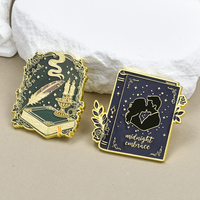 En gros, Broches et épingles de revers en émail pour les amateurs de livres, style vintage gothique fantastique, en métal, articles littéraires, badges de collection