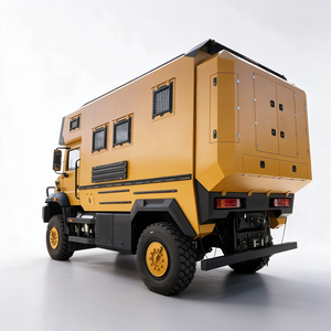 Camping-car de luxe entièrement équipé pour 5 à 7 personnes, avec salle de bain, cuisine, télévision et micro-ondes - Product Image 1
