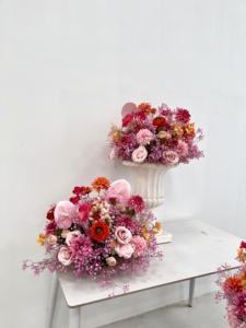 Bola de Flores Artificiales Realistas en Rosa Intenso y Naranja, Centros de Mesa Florales de Seda para Decoración de Mesa en Bodas y Ceremonias de Graduación - Product Image 4