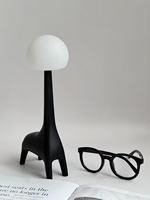 Lampe de bureau moderne créative et mignonne en forme de petit cerf avec lumière LED blanc chaud à intensité variable, prise Type-C, pour chambre d'enfant et bureau