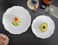 Assiette plate en porcelaine émaillée blanche pure, style européen simple, avec bordure en dentelle, écologique, pour desserts et gâteaux, idéale pour l'hôtellerie
