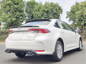 ชุดแต่งกันชนหลัง Toyota Corolla ปี 2019-2022 ลายคาร์บอนไฟเบอร์ สไตล์สปอร์ต พร้อมสปอยเลอร์หลัง อุปกรณ์ตกแต่งรถยนต์ - Product Image 3