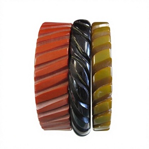 Bracelet en résine coloré sculpté à la main bijoux bracelet de couleur personnalisée couleur personnalisée taille et conception pour les filles et les femmes pour les femmes - Product Image 6