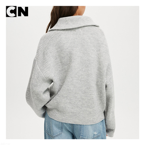 เสื้อสเวตเตอร์ถักแบบสวมหัวมีซิปไซส์ใหญ่พิเศษทำจากอะคริลิคสำหรับผู้หญิงมีโลโก้ตามสั่ง - Product Image 4