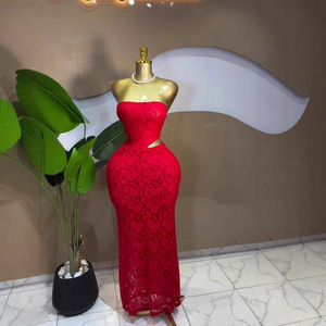 Vestido Maxi de Encaje sin Tirantes para Mujer - Vestido Formal Ajustado con Encaje Floral Rojo, Vestidos de Moda para Mujer - Product Image 1