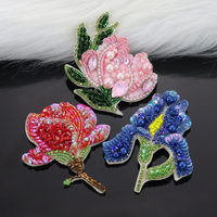 Patch floral perlé pour la réparation et la décoration de vêtements, accessoires de couture à la main pour couvrir les trous