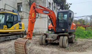 Mini-excavatrice sur roues DOOSAN 60W DX60W d'occasion, 6 tonnes, amphibie, en bon état, à vendre - Product Image 3