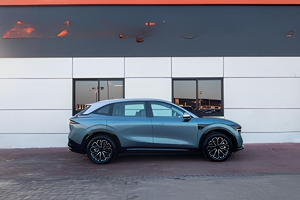 รถยนต์ไฟฟ้า SUV รุ่น ZE EKR 7X ปี 2025 ขับเคลื่อนสี่ล้อ แบตเตอรี่ลิเธียม ยาง R17 พร้อมกล้องมองหลัง - Product Image 3