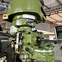 Gebrauchte Universal-Fräsmaschine Mittelschwere Ausführung ISO40 Spindelkonus 380V für Metallbearbeitungsaufgaben