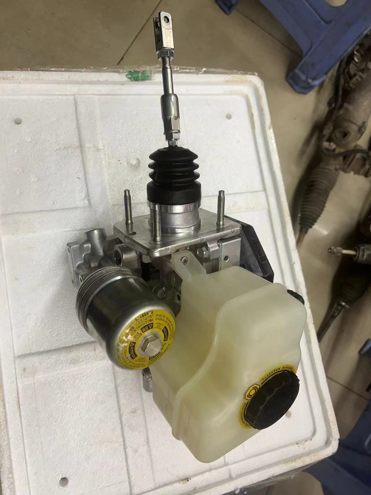 Original ABS Pump Assembly for Toyota LAND CRUISER PRADO