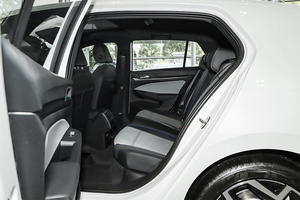 <span class=keywords><strong>Golf</strong></span> R Line Hatchback 2025 de <span class=keywords><strong>Segunda</strong></span> <span class=keywords><strong>Mano</strong></span>, Automático, Turbo, Gasolina, para Viajes Diarios de Corta Distancia - Product Image 4