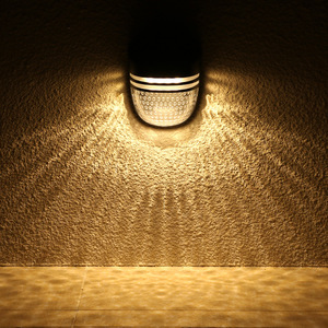 Lampe solaire à prix compétitif pour jardin extérieur Lampe murale décorative imperméable à l'eau pour paysage Escalier Clôture Lumières LED - Product Image 4