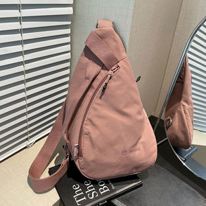 Sac à bandoulière antivol unisexe personnalisé en gros Nouveau design Sac de poitrine léger avec doublure en nylon et polyester imperméable à l'eau Fermeture éclair - Product Image 3