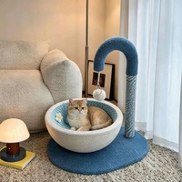 Lit pour chat mignon, griffoir et arbre à chat, structure d'escalade durable en polyester anti-déchirure, jouet pour chat toutes saisons