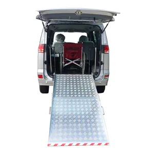Van xe hướng dẫn sử dụng xe lăn gấp đoạn đường nối nhôm khuyết tật có thể truy cập Tải nâng đoạn đường nối cho người khuyết tật tải 350kg