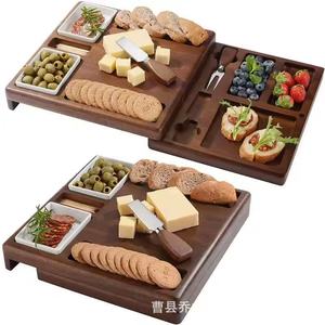 Juego de tabla de quesos de madera de acacia con cuchillo, tenedor y plato para servir frutas y quesos - Product Image 5