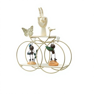 Estante de Pared Moderno de Metal Dorado de Hemasa Fashions, Estante Decorativo con Florero de Vidrio en Forma de Corazón y Diseño de Hojas para Sala de Estar - Product Image 5
