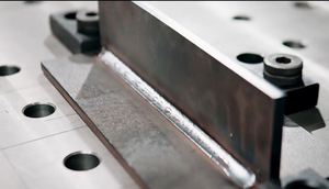Robot de soudage par points avec garantie d'un an, contrôlé par PLC, boîte de vitesses motorisée, positionneur de soudage pour ligne de production, certifié CE - Product Image 5