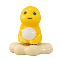 Vente en gros de toupies de bureau multi-styles en céramique de Jingdezhen, modèles miniatures en forme de poire, de canard et de pingouin