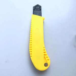 سعر منخفض 18 ، أداة قطع الورق المكتبي ، شفرة معدنية واسعة ، بلاستيكية اقتصادية قابلة للسحبها - Product Image 3