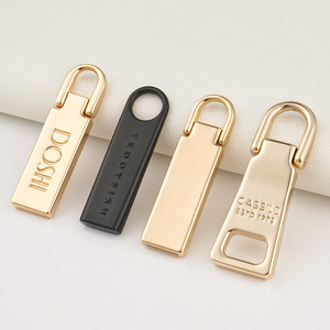 Gunmetal kim loại khắc logo Zip puller với đầu cho túi xách, tùy chỉnh Hợp kim kim loại dây kéo puller cho quần áo - Product Image 4