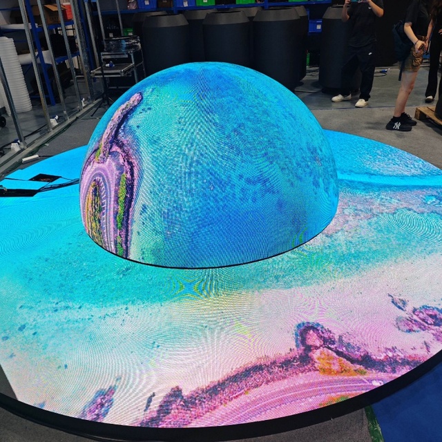 P1.8 Sphere LED Display Screen Diameter Earth Creative Spherical LED Video Globe Wall IP65 Waterproof High Brightness