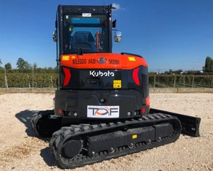 Mini-excavatrice neuve de 5,5 tonnes U56-5 à bras court pour travaux de construction urbaine - Product Image 1