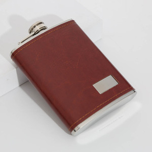 Mini botella de vino de acero inoxidable cubierta para exteriores de 8oz, Petaca portátil con logotipo personalizado para regalo al por mayor - Product Image 3