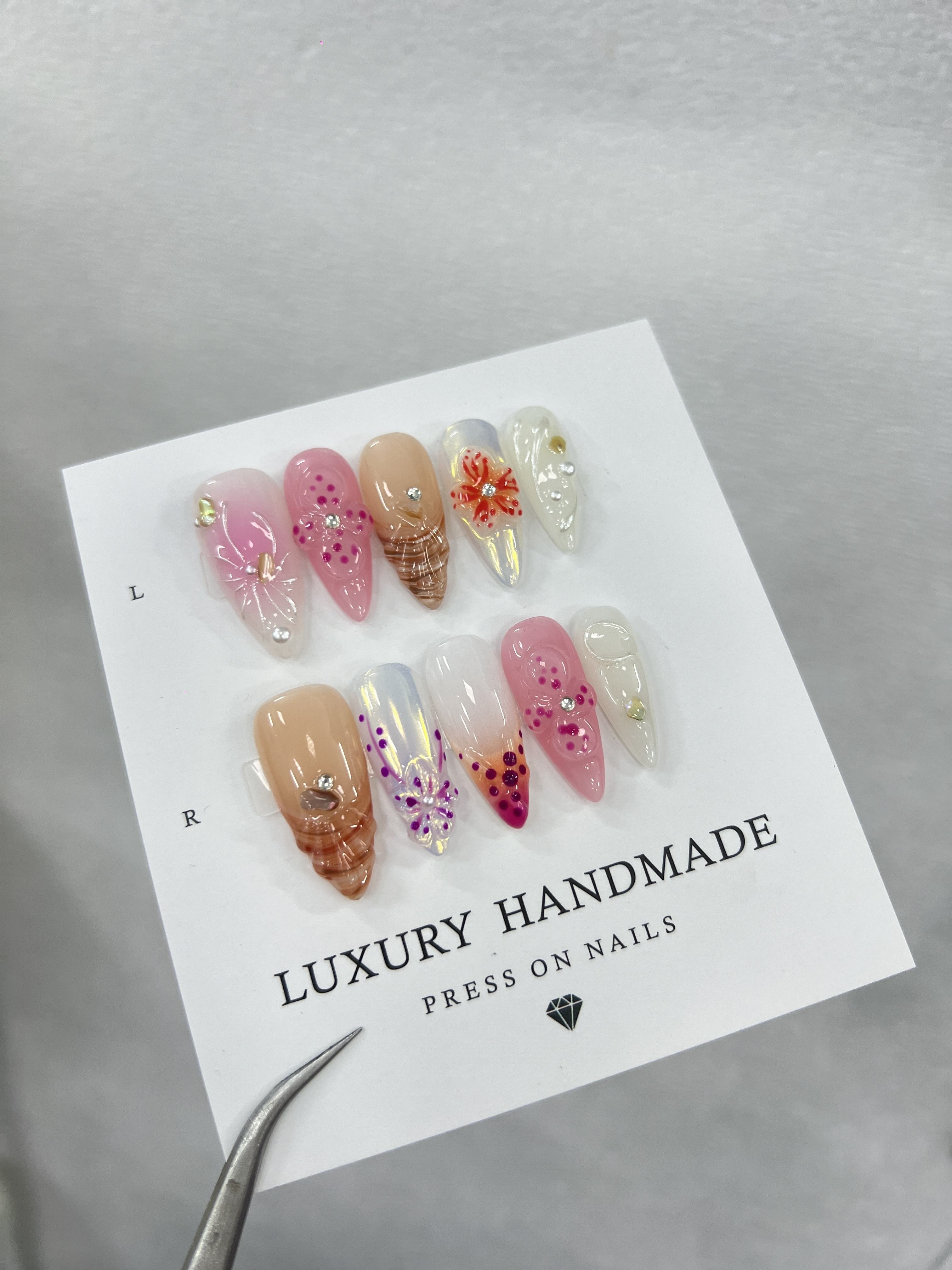 Wholesale 10pcs Hand Painted Gel Press Nails Beautiful Luxury Handmade Acrylic Nails Press on High Quality