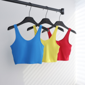 Completo <span class=keywords><strong>Set</strong></span> <span class=keywords><strong>Abbigliamento</strong></span> Donna: Giacca Oro, Shorts Fitness, Reggiseno <span class=keywords><strong>Sportivo</strong></span> e Leggings Yoga con Logo - Edizione Limitata 1 su 1 - Product Image 4