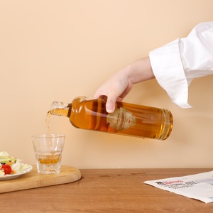 Botella de Vidrio Cuadrada Transparente de 750 ml Personalizada para Brandy, Sake, Ginebra, Tequila, Vodka y Otros Licores - Product Image 3