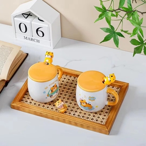 <span class=keywords><strong>Taza</strong></span> y tapa de tigre de dibujos animados para niños, <span class=keywords><strong>Taza</strong></span> de cerámica con cuchara, caja de Color, regalo Kawaii - Product Image 5