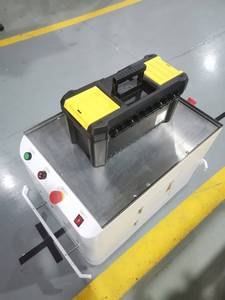 Mochila AGV Veículo Inteligente com Navegação Magnética, Fusão de Múltiplos Sensores, Operação 24H, Precisão de 10mm, Adaptável a Mudanças - Product Image 4