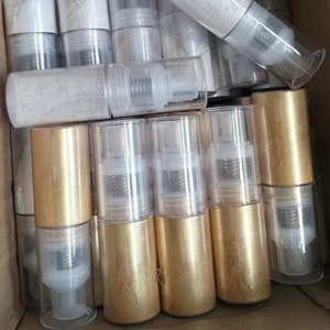 Venta al por mayor <span class=keywords><strong>de</strong></span> polvo brillante dorado comestible <span class=keywords><strong>de</strong></span> gran capacidad <span class=keywords><strong>de</strong></span> 35ml para pasteles <span class=keywords><strong>de</strong></span> boda Cupcakes y decoración <span class=keywords><strong>de</strong></span> <span class=keywords><strong>Fondant</strong></span> - Product Image 1