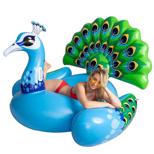 Flotteur gonflable de piscine de paon géant à cheval sur le décor de fête de piscine de radeau - Product Image 3