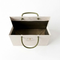 Sacs shopping personnalisés en papier kraft avec poignées en corde de coton et impression dorée pour huile d'olive et produits gastronomiques