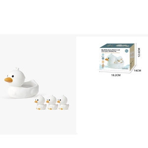 Set di Giocattoli da Bagno per Bambini, Papera Bianca con 3 Anatroccoli, Giocattoli Galleggianti in Gomma Morbida per Vasca da Bagno e Doccia - Product Image 1
