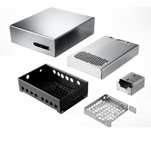 Fabrication sur mesure de tôles métalliques de précision, boîtier et blindage en acier inoxydable - Product Image 1