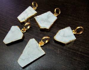 เซ็ต2ชิ้น-จี้ชิ้นโมราสีขาวธรรมชาติตัวเชื่อมต่อแบบฟรีพร้อมขอบชุบทอง24K ห่วงเดี่ยวขนาด1นิ้วโดยประมาณ - Product Image 1