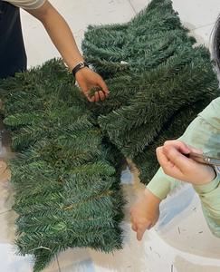 高品质<span class=keywords><strong>2</strong></span>.7米人造圣诞藤蔓花环门窗阳台装饰悬挂圣诞花环花环 - Product Image 5