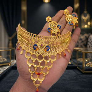 Collier ras-de-cou floral plaqué or 22 carats, bijoux de mariée indiens traditionnels en forme de fleur pour mariage et fête - Product Image 5