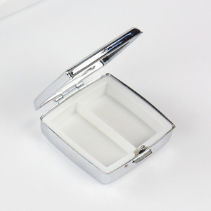 Mini rond <span class=keywords><strong>de</strong></span> voyage promotionnel, caisse médicale <span class=keywords><strong>de</strong></span> boîte <span class=keywords><strong>de</strong></span> pilule petite <span class=keywords><strong>pilulier</strong></span> portatif <span class=keywords><strong>de</strong></span> <span class=keywords><strong>poche</strong></span> avec la serrure - Product Image 3