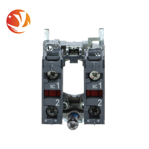 Controlador Lógico Programable (PLC) Schneider ZB4BZ104 Nuevo y Original con Módulo de Contacto 16 E/S 110V Hecho en Alemania - Product Image 1